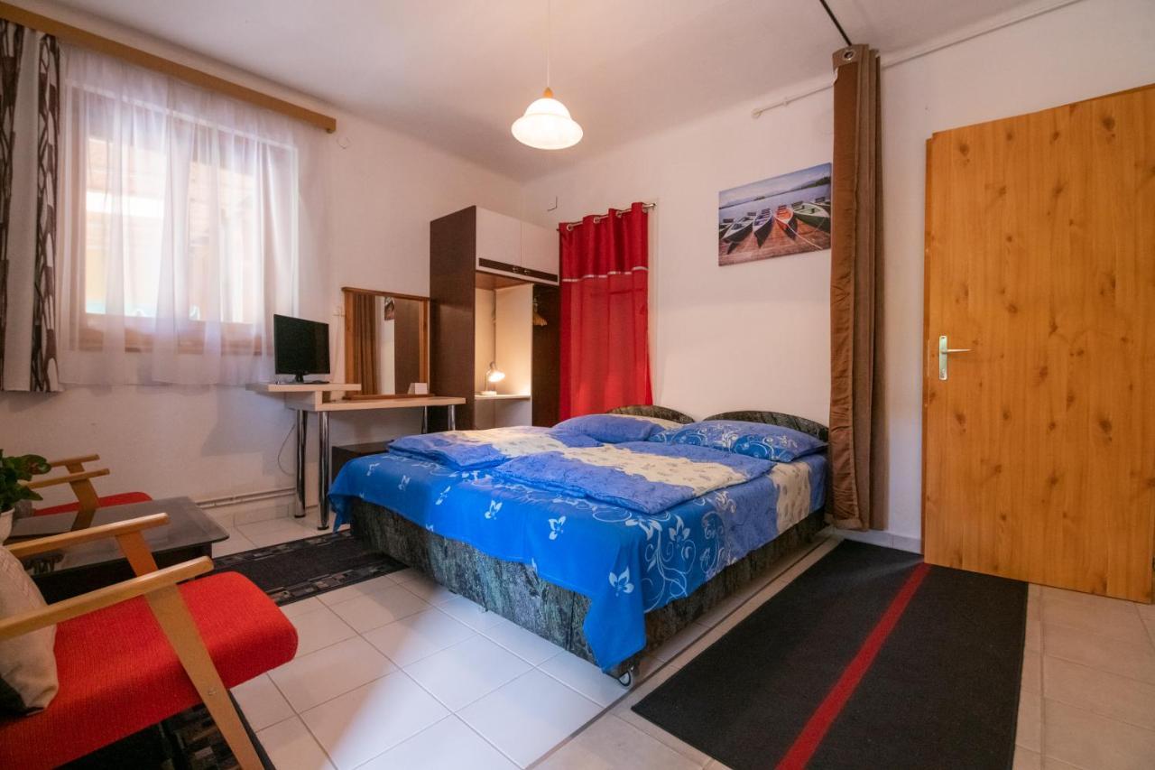 Aranylaz Vendeghaz Apartment Visegrad Bagian luar foto