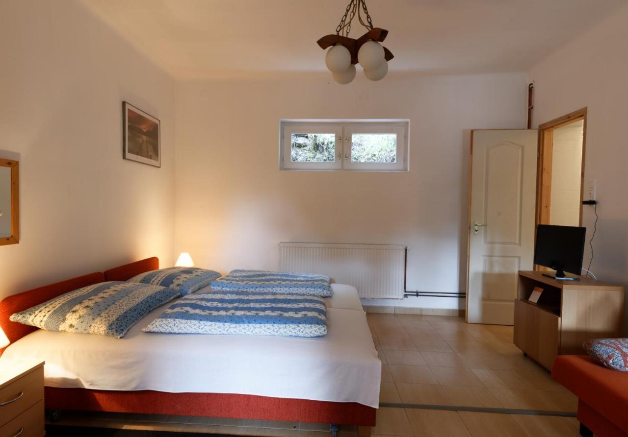 Aranylaz Vendeghaz Apartment Visegrad Bagian luar foto
