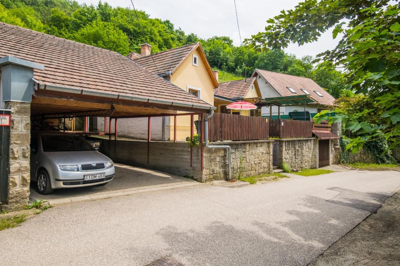 Aranylaz Vendeghaz Apartment Visegrad Bagian luar foto