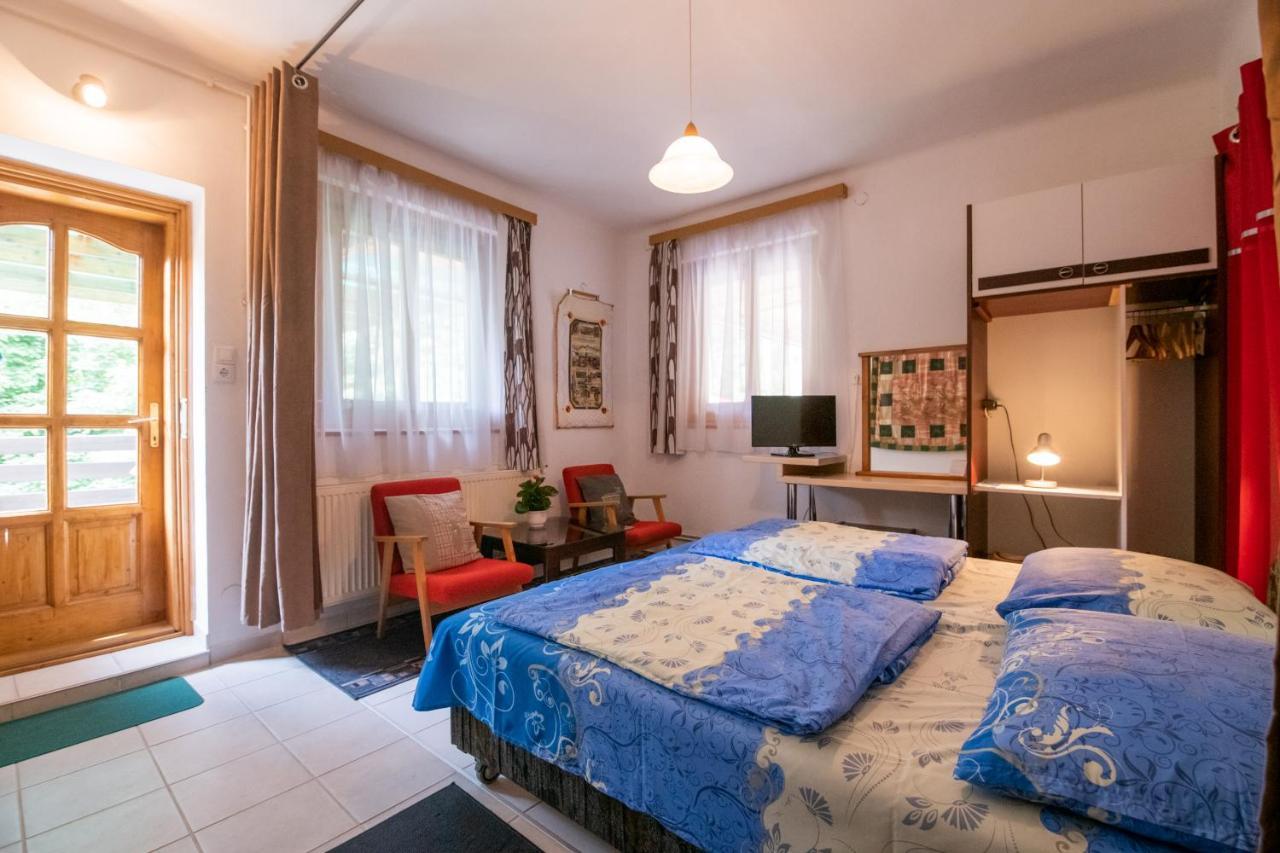 Aranylaz Vendeghaz Apartment Visegrad Bagian luar foto